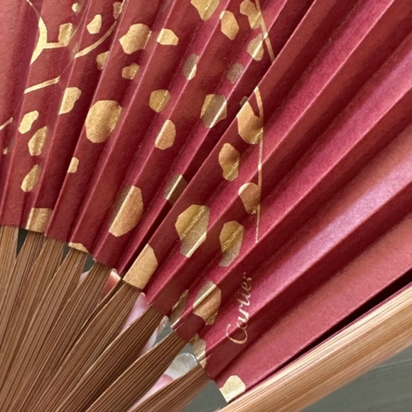 New Cartier Panthère Accordion Fan Art Gold Decorative Accents & Jade Handle - Picture 3 of 11